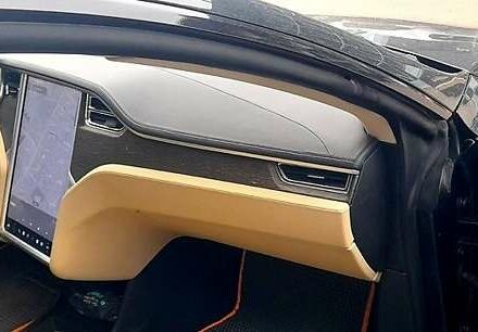 Зеленый Тесла Модель С, объемом двигателя 0 л и пробегом 231 тыс. км за 13800 $, фото 4 на Automoto.ua