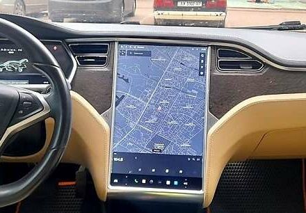 Зеленый Тесла Модель С, объемом двигателя 0 л и пробегом 231 тыс. км за 13800 $, фото 9 на Automoto.ua