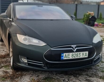 Зеленый Тесла Модель С, объемом двигателя 0 л и пробегом 200 тыс. км за 12000 $, фото 1 на Automoto.ua