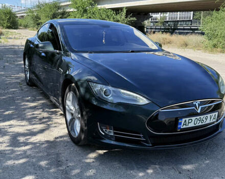Зеленый Тесла Модель С, объемом двигателя 0 л и пробегом 115 тыс. км за 12300 $, фото 1 на Automoto.ua