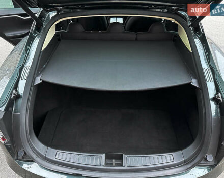 Зелений Тесла Модель С, об'ємом двигуна 0 л та пробігом 298 тис. км за 12499 $, фото 20 на Automoto.ua