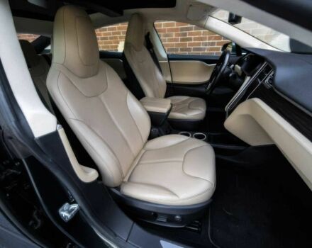 Зеленый Тесла Модель С, объемом двигателя 0 л и пробегом 86 тыс. км за 3500 $, фото 6 на Automoto.ua