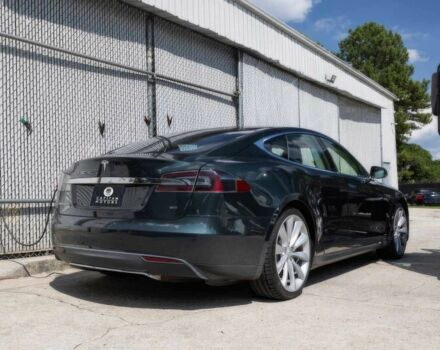 Зеленый Тесла Модель С, объемом двигателя 0 л и пробегом 86 тыс. км за 3500 $, фото 4 на Automoto.ua