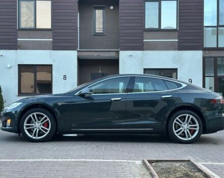 Зеленый Тесла Модель С, объемом двигателя 0 л и пробегом 165 тыс. км за 15300 $, фото 1 на Automoto.ua