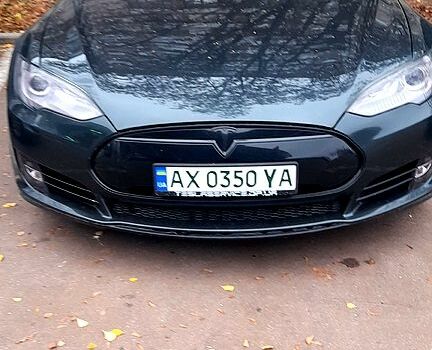 Зеленый Тесла Модель С, объемом двигателя 0 л и пробегом 231 тыс. км за 13800 $, фото 1 на Automoto.ua