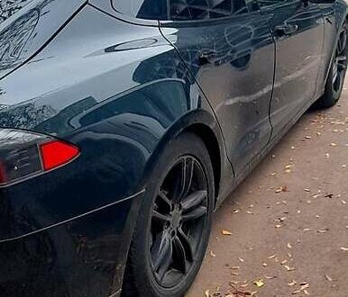 Зеленый Тесла Модель С, объемом двигателя 0 л и пробегом 231 тыс. км за 13800 $, фото 1 на Automoto.ua