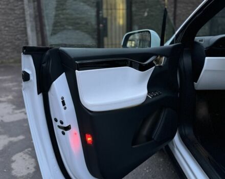 Тесла Модель Х 2020 в Одессе на Automoto.ua Белый Тесла Модель Х, объемом двигателя 0 л и пробегом 197 тыс. км за 27000 $, фото 16 на Automoto.ua