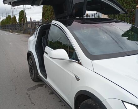 Белый Тесла Модель Х, объемом двигателя 0 л и пробегом 147 тыс. км за 28500 $, фото 6 на Automoto.ua