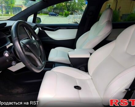 Білий Тесла Модель Х, об'ємом двигуна 0.33 л та пробігом 140 тис. км за 28500 $, фото 10 на Automoto.ua