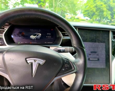 Білий Тесла Модель Х, об'ємом двигуна 0.33 л та пробігом 140 тис. км за 28500 $, фото 11 на Automoto.ua