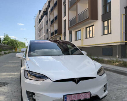 Белый Тесла Модель Х, объемом двигателя 0 л и пробегом 260 тыс. км за 19300 $, фото 5 на Automoto.ua