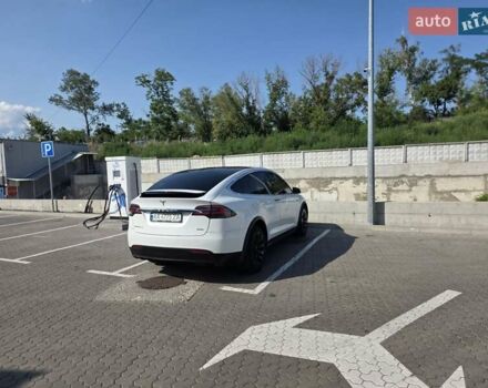 Білий Тесла Модель Х, об'ємом двигуна 0 л та пробігом 180 тис. км за 25000 $, фото 8 на Automoto.ua