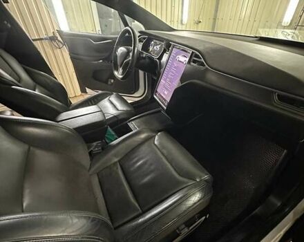 Белый Тесла Модель Х, объемом двигателя 0 л и пробегом 118 тыс. км за 21500 $, фото 15 на Automoto.ua