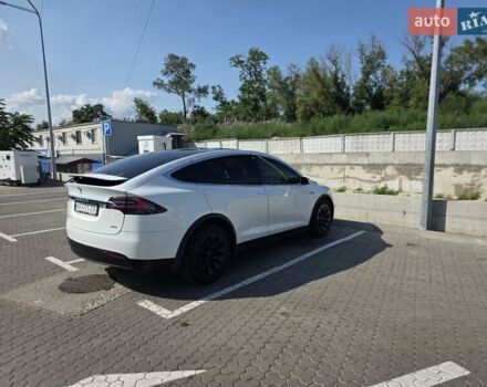 Білий Тесла Модель Х, об'ємом двигуна 0 л та пробігом 180 тис. км за 25000 $, фото 4 на Automoto.ua
