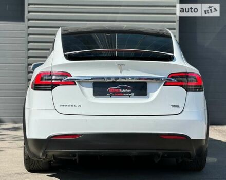 Білий Тесла Модель Х, об'ємом двигуна 0 л та пробігом 72 тис. км за 24900 $, фото 5 на Automoto.ua