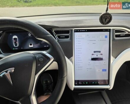 Білий Тесла Модель Х, об'ємом двигуна 0 л та пробігом 180 тис. км за 25000 $, фото 1 на Automoto.ua