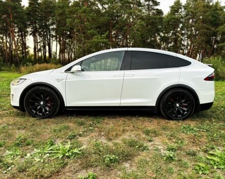 Белый Тесла Модель Х, объемом двигателя 0 л и пробегом 86 тыс. км за 21000 $, фото 1 на Automoto.ua