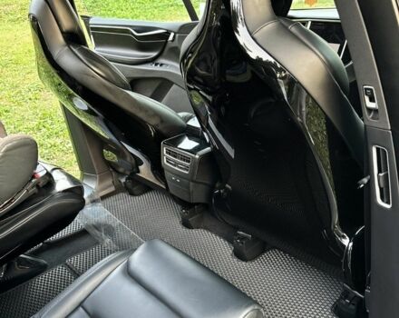 Белый Тесла Модель Х, объемом двигателя 0 л и пробегом 86 тыс. км за 21000 $, фото 7 на Automoto.ua