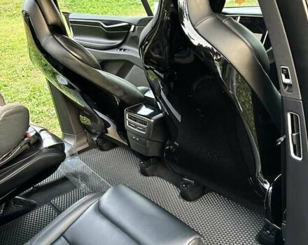 Белый Тесла Модель Х, объемом двигателя 0 л и пробегом 87 тыс. км за 21000 $, фото 9 на Automoto.ua