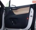 Белый Тесла Модель Х, объемом двигателя 0 л и пробегом 164 тыс. км за 24000 $, фото 17 на Automoto.ua