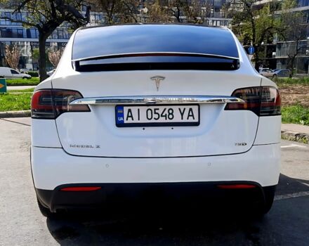 Белый Тесла Модель Х, объемом двигателя 0 л и пробегом 160 тыс. км за 25000 $, фото 4 на Automoto.ua