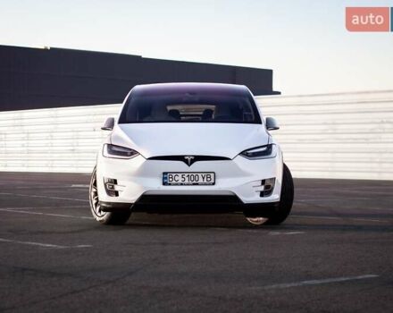 Белый Тесла Модель Х, объемом двигателя 0 л и пробегом 168 тыс. км за 20000 $, фото 35 на Automoto.ua