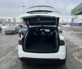 Белый Тесла Модель Х, объемом двигателя 0 л и пробегом 112 тыс. км за 19000 $, фото 2 на Automoto.ua
