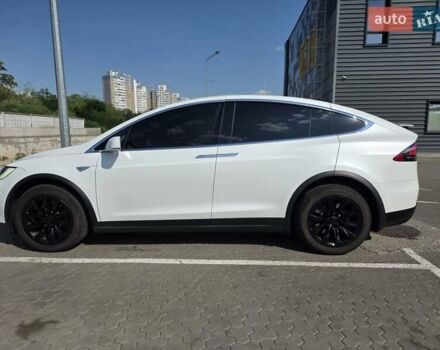Білий Тесла Модель Х, об'ємом двигуна 0 л та пробігом 180 тис. км за 25000 $, фото 2 на Automoto.ua