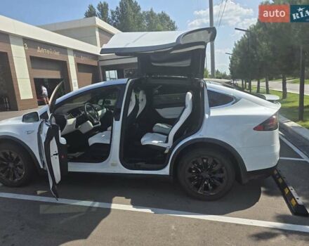 Білий Тесла Модель Х, об'ємом двигуна 0 л та пробігом 180 тис. км за 25000 $, фото 12 на Automoto.ua