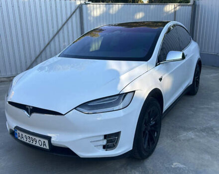 Белый Тесла Модель Х, объемом двигателя 0 л и пробегом 103 тыс. км за 22777 $, фото 1 на Automoto.ua