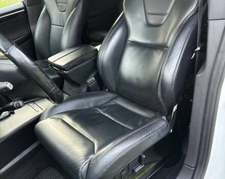 Белый Тесла Модель Х, объемом двигателя 0 л и пробегом 87 тыс. км за 21000 $, фото 5 на Automoto.ua