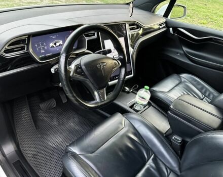 Белый Тесла Модель Х, объемом двигателя 0 л и пробегом 86 тыс. км за 21000 $, фото 5 на Automoto.ua