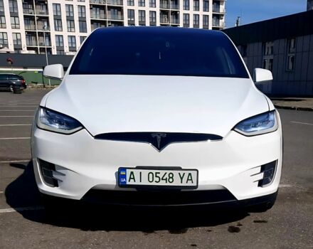Белый Тесла Модель Х, объемом двигателя 0 л и пробегом 160 тыс. км за 25000 $, фото 6 на Automoto.ua