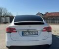 Белый Тесла Модель Х, объемом двигателя 0 л и пробегом 218 тыс. км за 18490 $, фото 3 на Automoto.ua