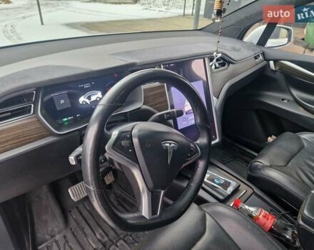 Білий Тесла Модель Х, об'ємом двигуна 0 л та пробігом 163 тис. км за 20900 $, фото 11 на Automoto.ua