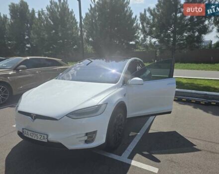 Білий Тесла Модель Х, об'ємом двигуна 0 л та пробігом 180 тис. км за 25000 $, фото 11 на Automoto.ua