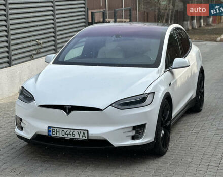 Белый Тесла Модель Х, объемом двигателя 0 л и пробегом 45 тыс. км за 26000 $, фото 6 на Automoto.ua