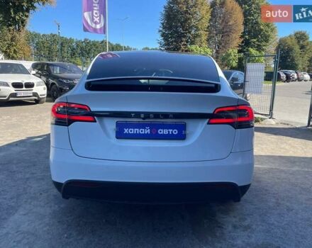 Белый Тесла Модель Х, объемом двигателя 0 л и пробегом 134 тыс. км за 24000 $, фото 4 на Automoto.ua