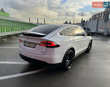 Белый Тесла Модель Х, объемом двигателя 0 л и пробегом 170 тыс. км за 19900 $, фото 8 на Automoto.ua