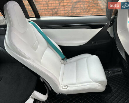 Белый Тесла Модель Х, объемом двигателя 0 л и пробегом 45 тыс. км за 26000 $, фото 38 на Automoto.ua