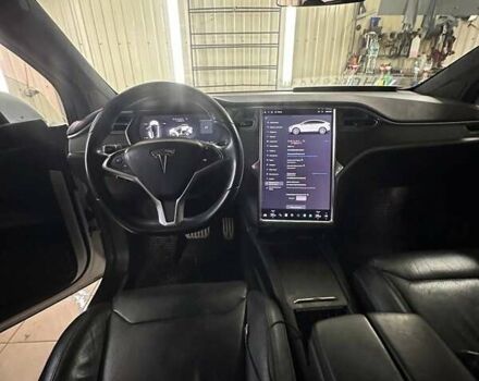 Белый Тесла Модель Х, объемом двигателя 0 л и пробегом 118 тыс. км за 21500 $, фото 10 на Automoto.ua