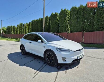 Белый Тесла Модель Х, объемом двигателя 0 л и пробегом 125 тыс. км за 19999 $, фото 6 на Automoto.ua