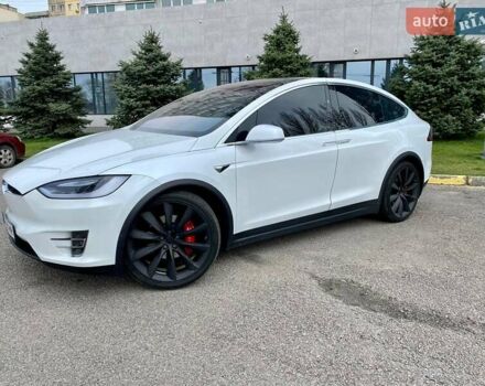 Білий Тесла Модель Х, об'ємом двигуна 0 л та пробігом 142 тис. км за 39000 $, фото 3 на Automoto.ua