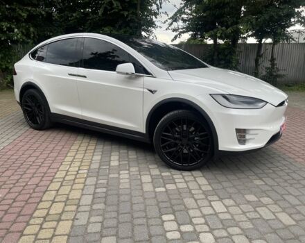 Білий Тесла Модель Х, об'ємом двигуна 0 л та пробігом 120 тис. км за 26900 $, фото 6 на Automoto.ua