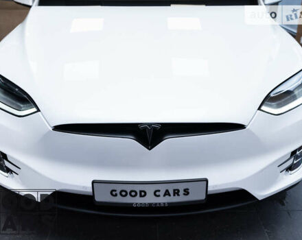 Белый Тесла Модель Х, объемом двигателя 0 л и пробегом 75 тыс. км за 37000 $, фото 8 на Automoto.ua