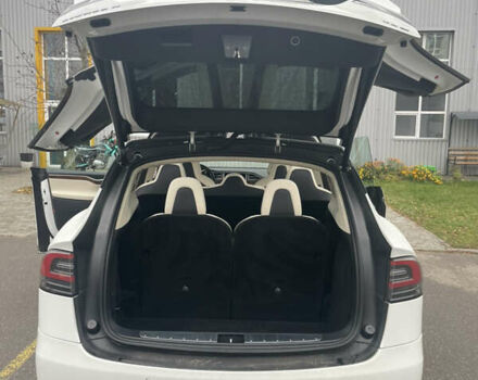 Білий Тесла Модель Х, об'ємом двигуна 0 л та пробігом 99 тис. км за 19990 $, фото 7 на Automoto.ua