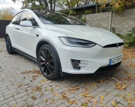 Тесла Модель Х 2017 в Днепре (Днепропетровске) на Automoto.ua Белый Тесла Модель Х, объемом двигателя 0 л и пробегом 106 тыс. км за 22000 $, фото 2 на Automoto.ua