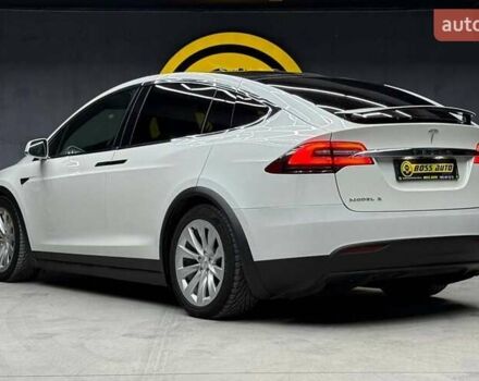 Білий Тесла Модель Х, об'ємом двигуна 0 л та пробігом 64 тис. км за 29900 $, фото 3 на Automoto.ua