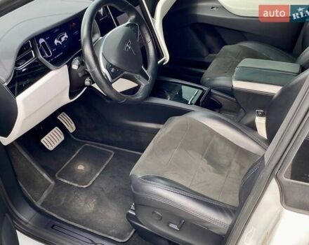 Білий Тесла Модель Х, об'ємом двигуна 0 л та пробігом 142 тис. км за 39000 $, фото 18 на Automoto.ua