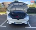 Белый Тесла Модель Х, объемом двигателя 0 л и пробегом 145 тыс. км за 25500 $, фото 6 на Automoto.ua